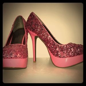 Size 9 Pink Sequined Pumps, Shoedazzle, like new